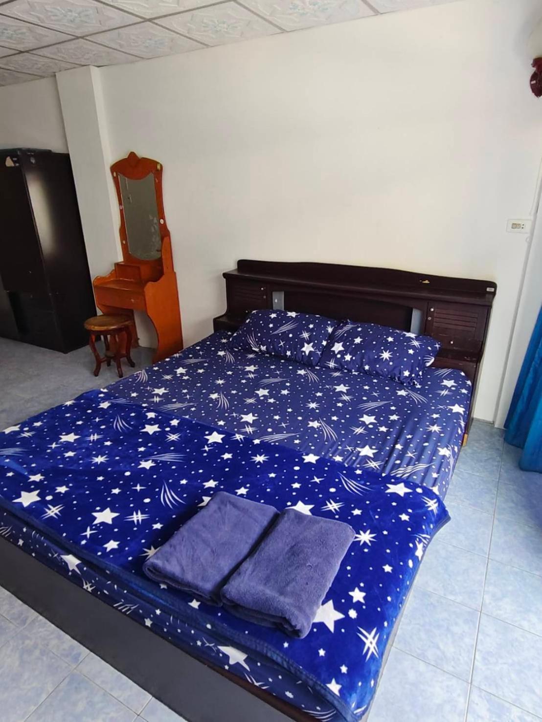 Yuri Guesthouse Джомтьен Экстерьер фото